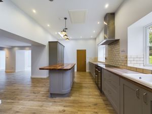 Kitchen- click for photo gallery